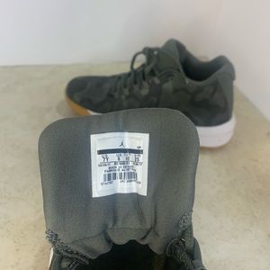 Men’s size 7 Jordan shoes. No box. Lightly used.